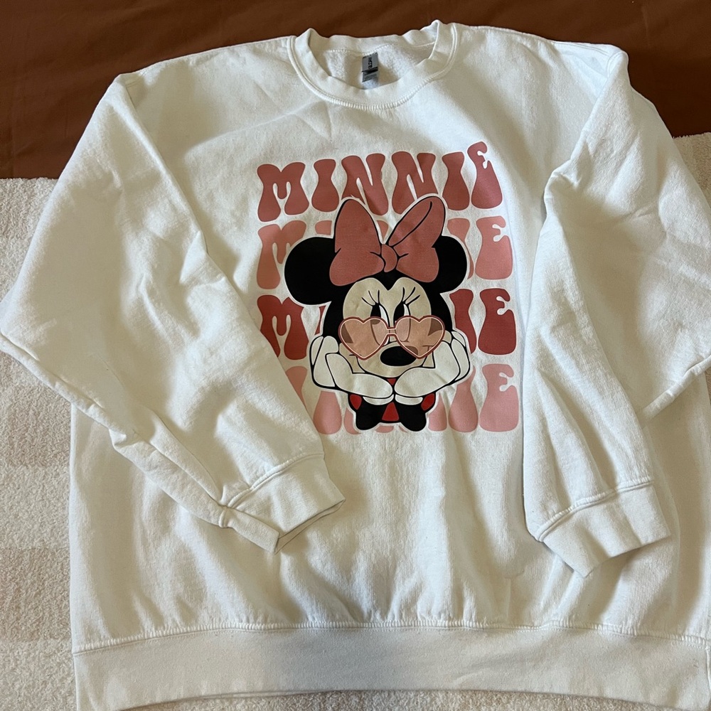 Gildan Heavy Blend White Sweatshirt
